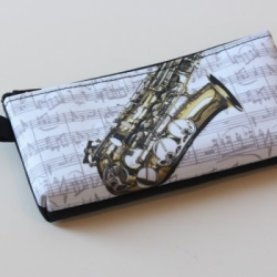         Stift-Etui Saxophon 20x10 cm
    